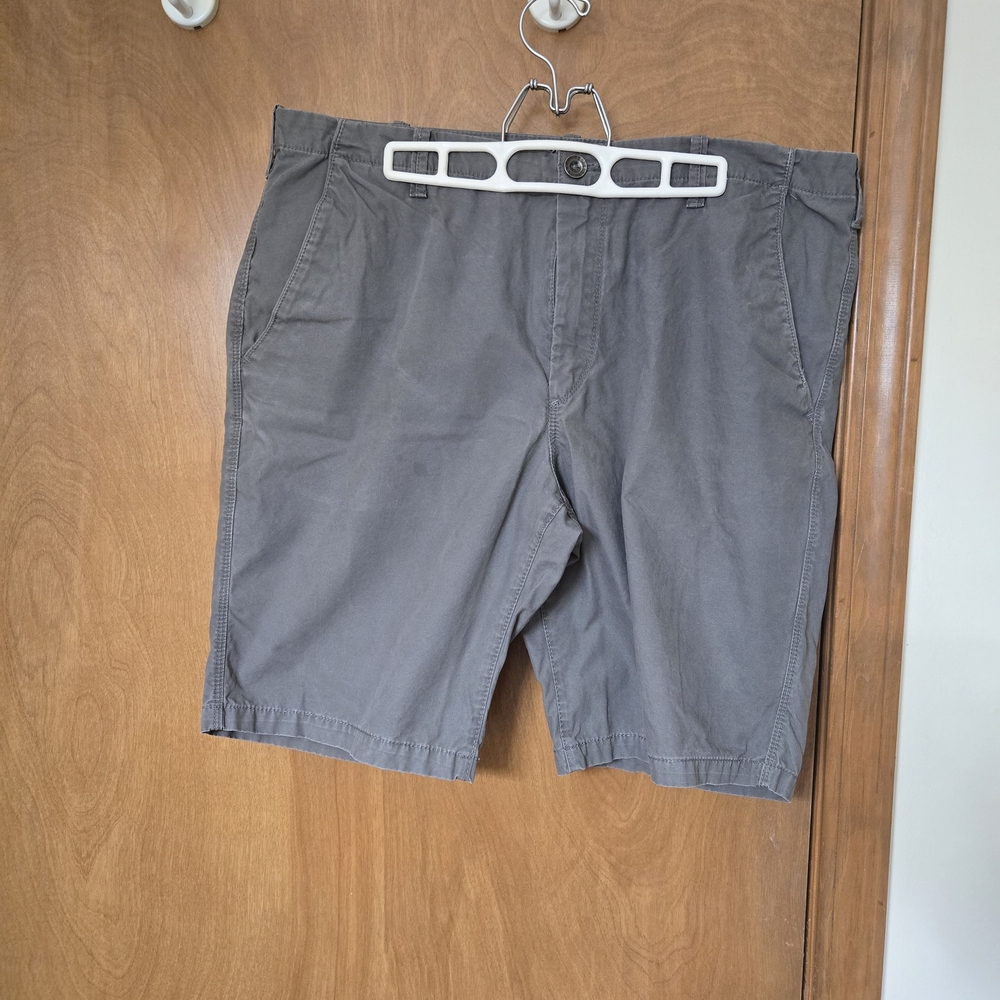 Express Gray Mens 36" Waist 4 Pocket Casual Shorts